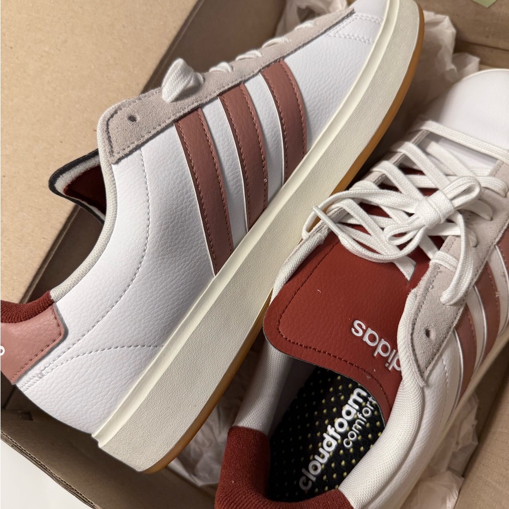 Adidas women’s Sneakers